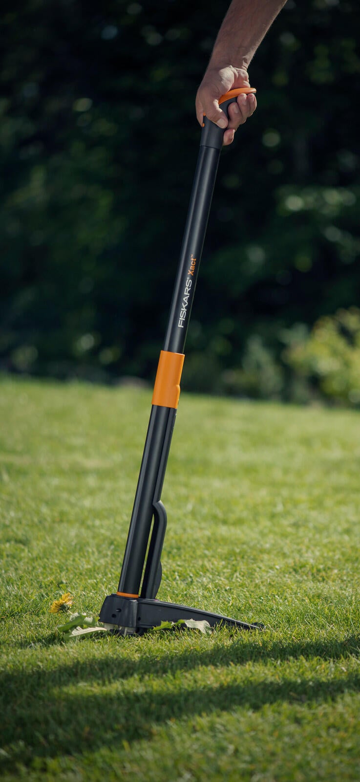 Estirpatore FISKARS manico in alluminio L 1 m - 2