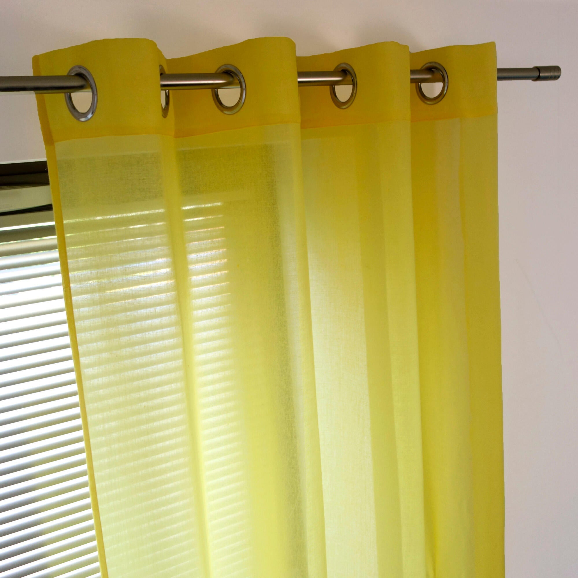 Jaune / doré