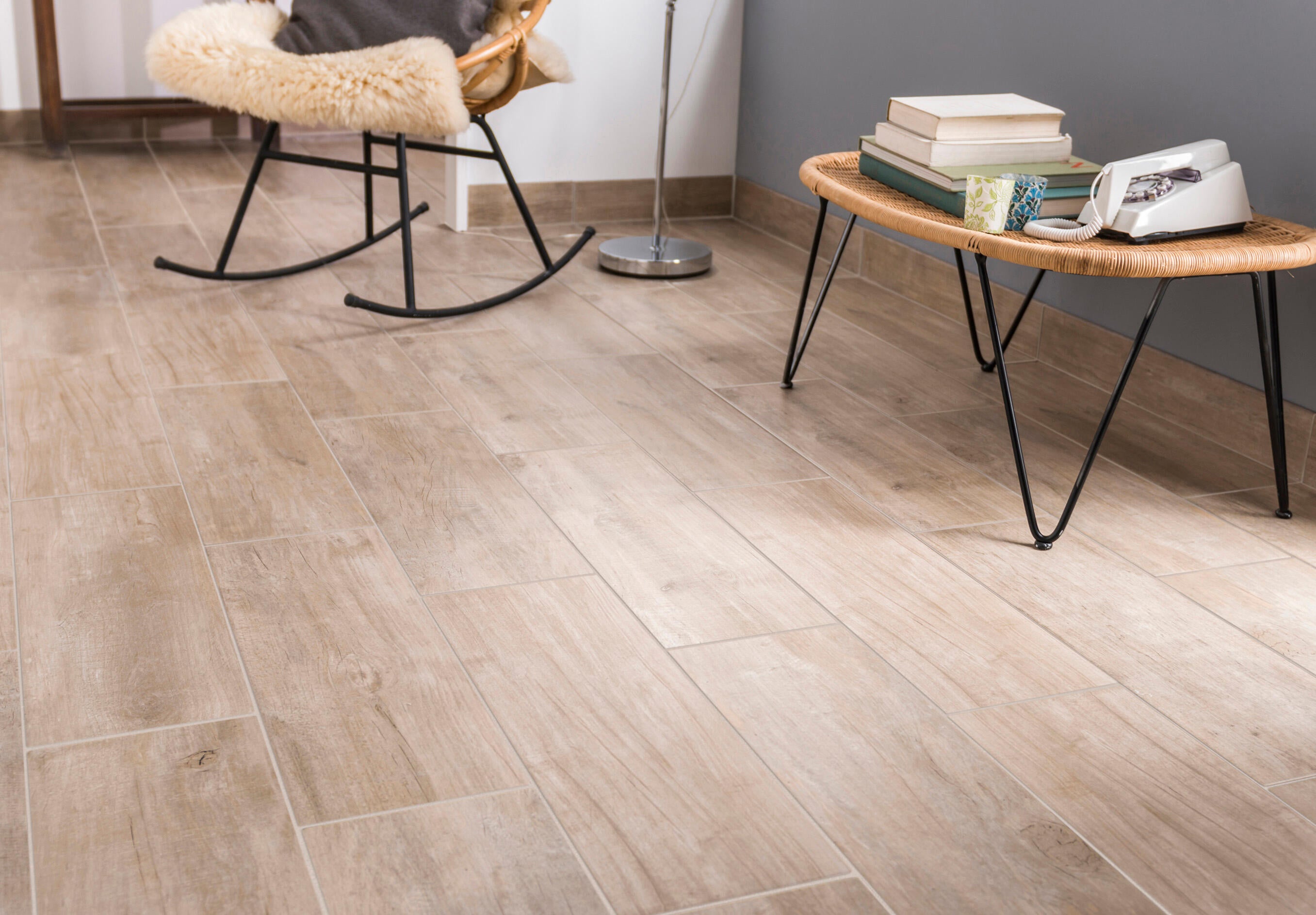 Piastrella da pavimento e rivestimento interno in gres porcellanato 20 x 60.4 cm smaltato beige opaco Oural traffico intenso (pei 4/5) Sp. 8.2 mm 1.24 mq - 3