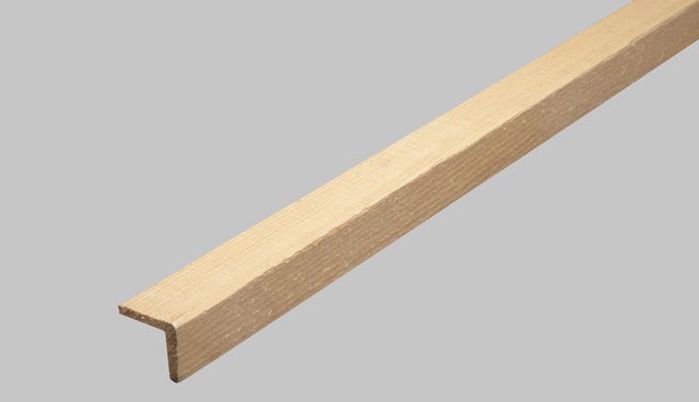 Baguette d'angle en sapin, long. 250cm, section 27.50x27.50mm