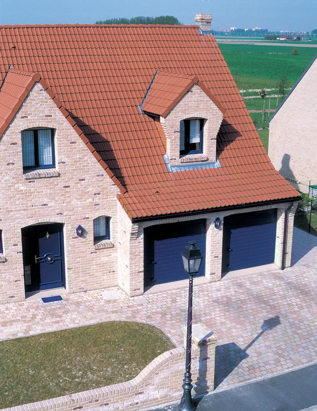 Tuile double MONIER rouge Romane dr10