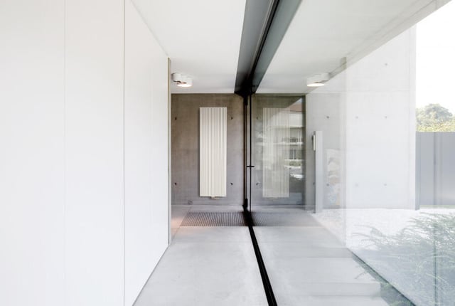 Radiateur eau chaude vertical 871W, l.29.5xH.140cm anthracite LODEN Carré