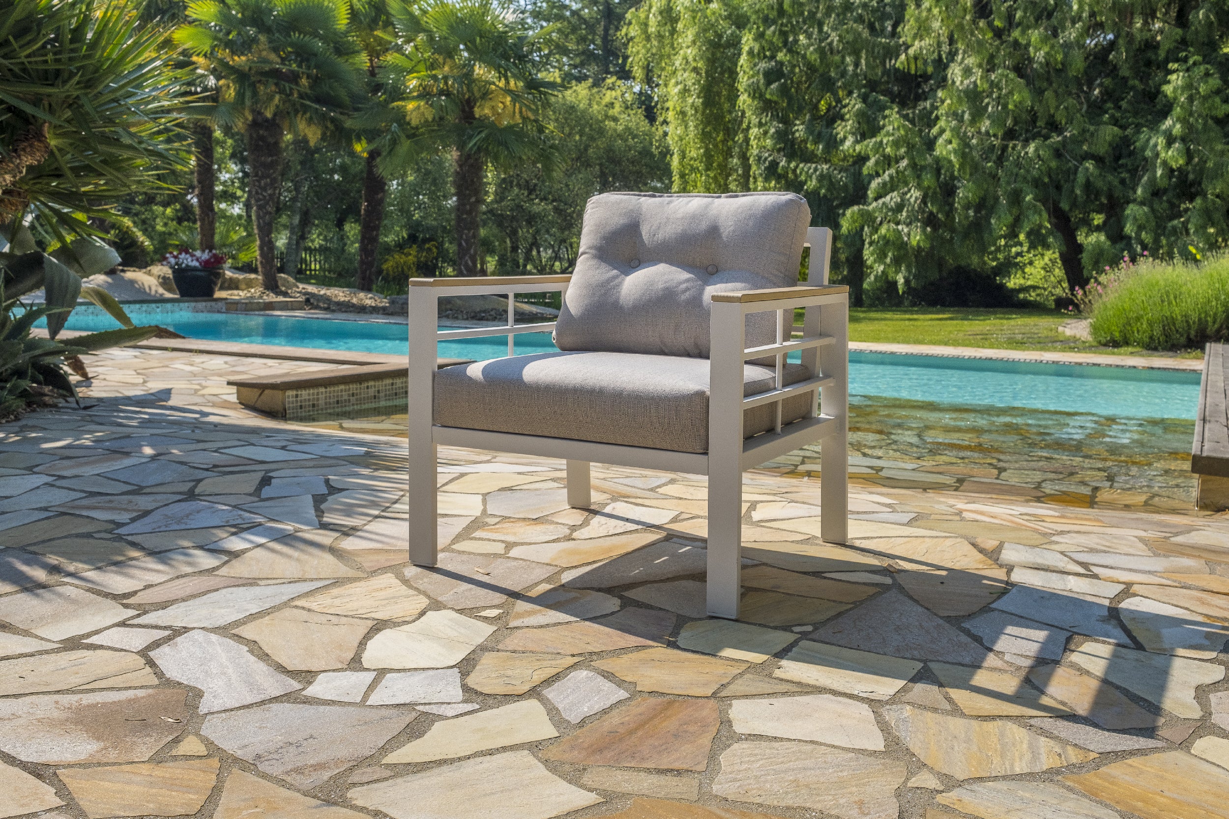 Salon de jardin blanc Cayenne DCB GARDEN, 7 personnes - 6