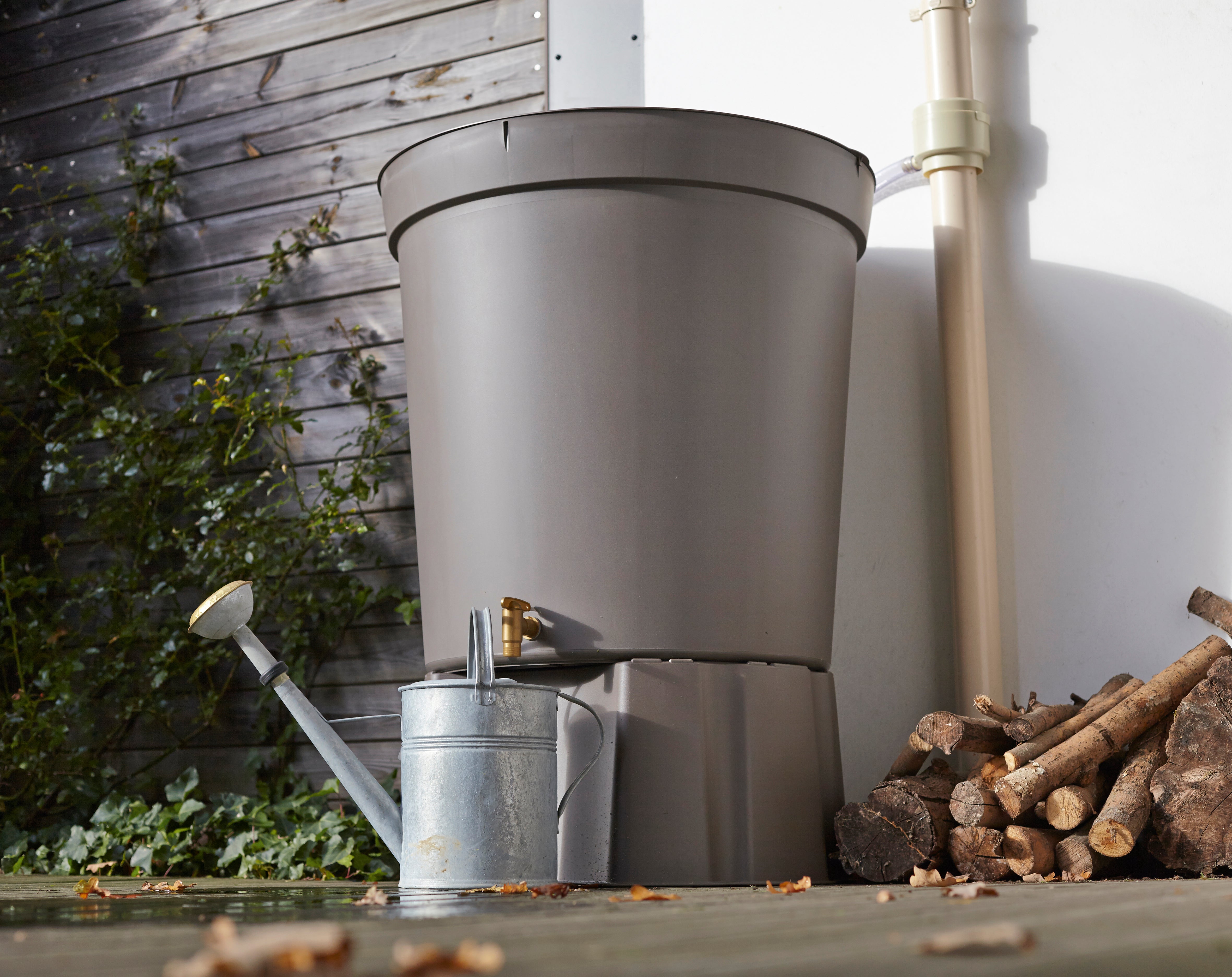 Récupérateur d'eau GARANTIA cylindrique taupe, 300 l - 6