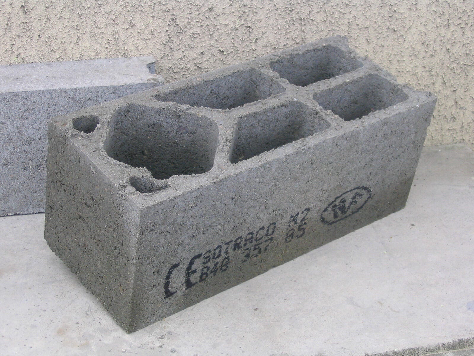 Chainnage Parpaing chainage vertical, L.50 x l.15 x H.20 cm | Leroy Merlin