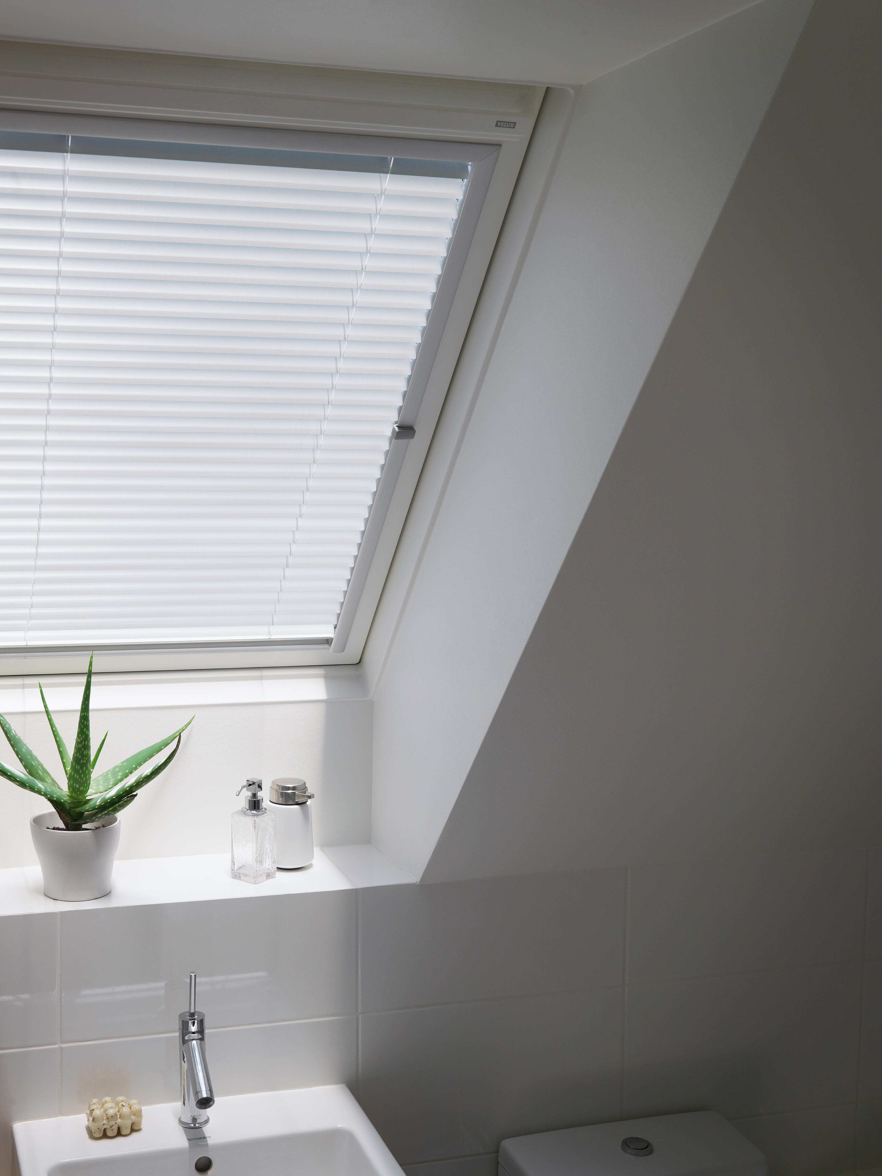 Store fenêtre de toit VELUX vénitien blanc PAL M04 7001S, cadre gris - 4