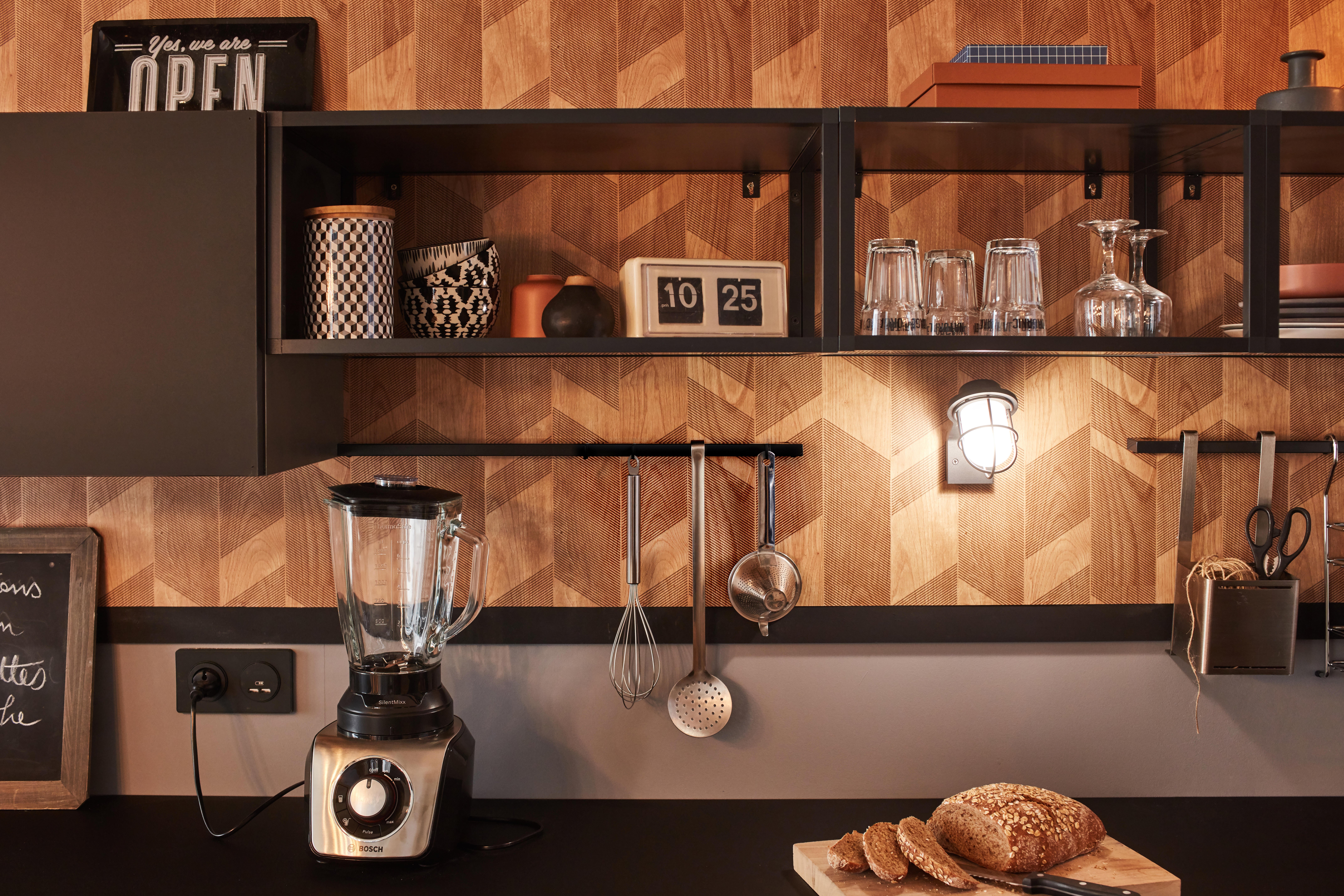 Lot de 4 crochets pour barre de crédence noir DELINIA ID - 6