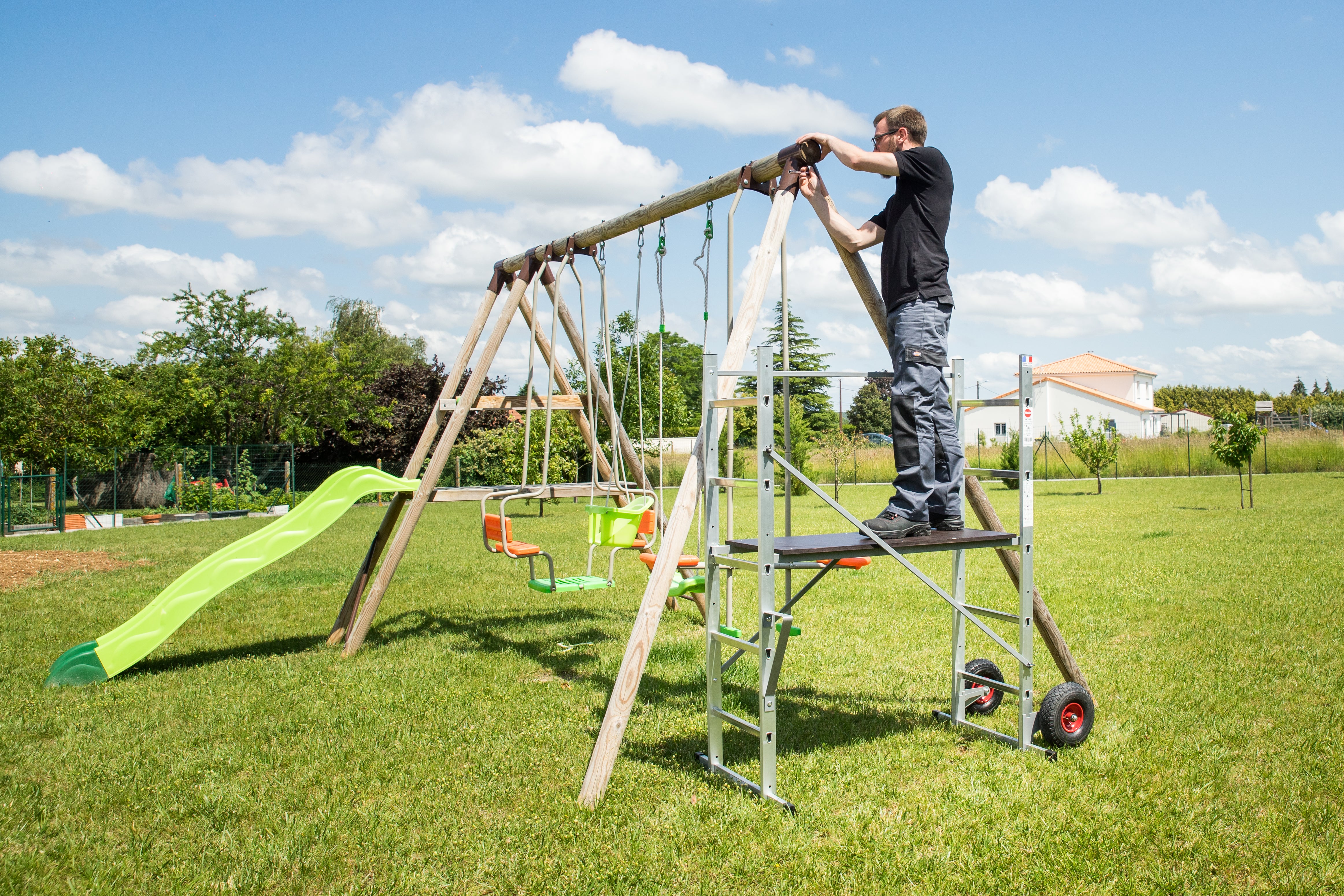 Echafaudage aluminium jardin avec roue HAILO hauteur de travail 3 m - 2
