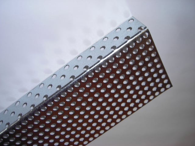 Grille antirongeur pour bardage acier galvanisé 20 x 100 SCOVER PLUS gris L.2 m