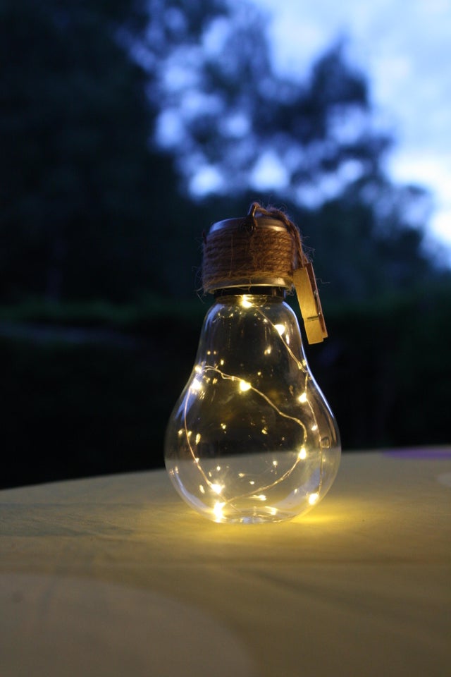 Guirlande Lumineuse Solaire LED Suspendue - 7.5x15cm, Multicolore, IP44, Pour Jardin, Camping, Décoration