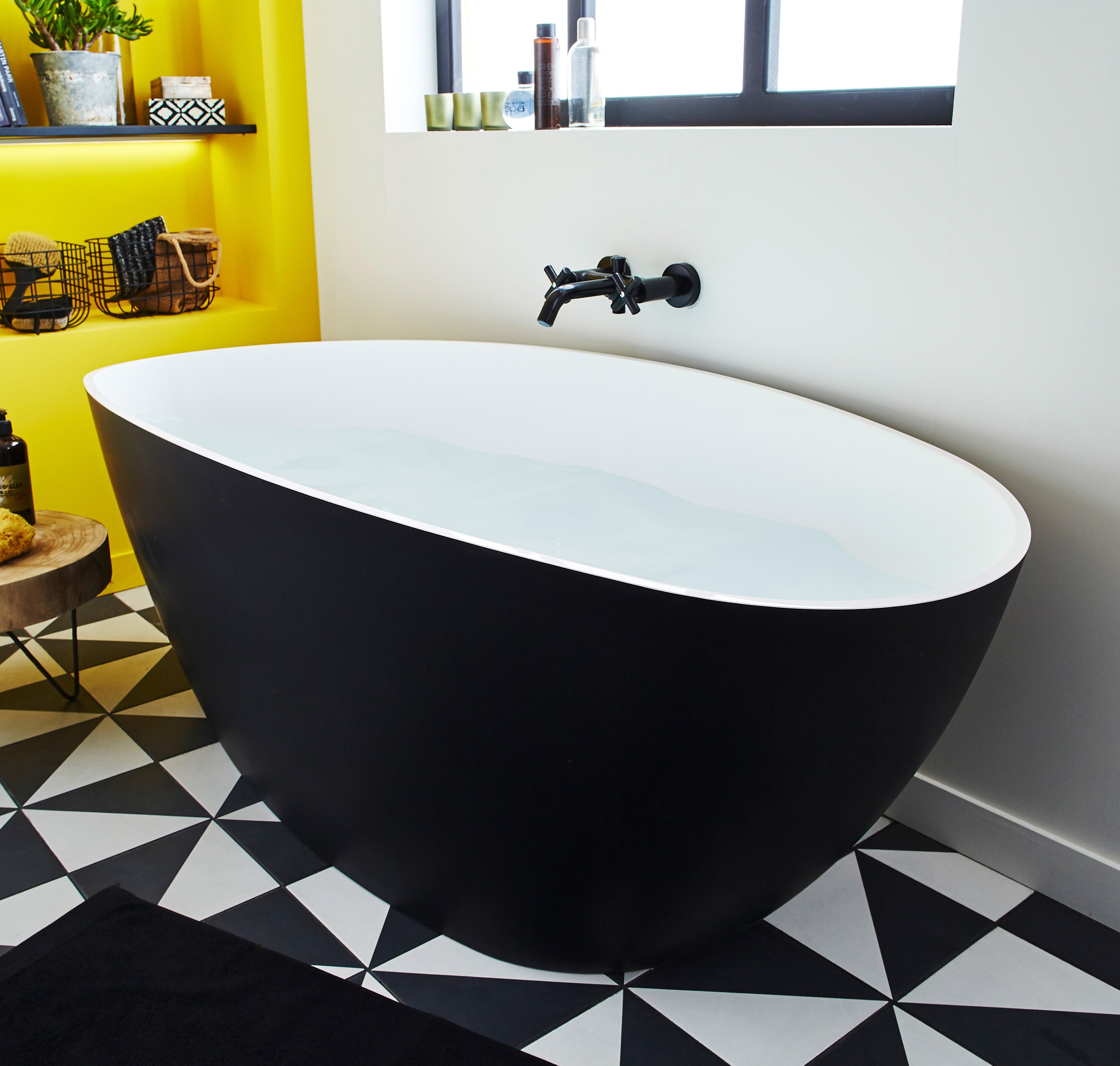 Baignoire îlot ovale l.71 x L.156cm noir et blanc Stori - 2