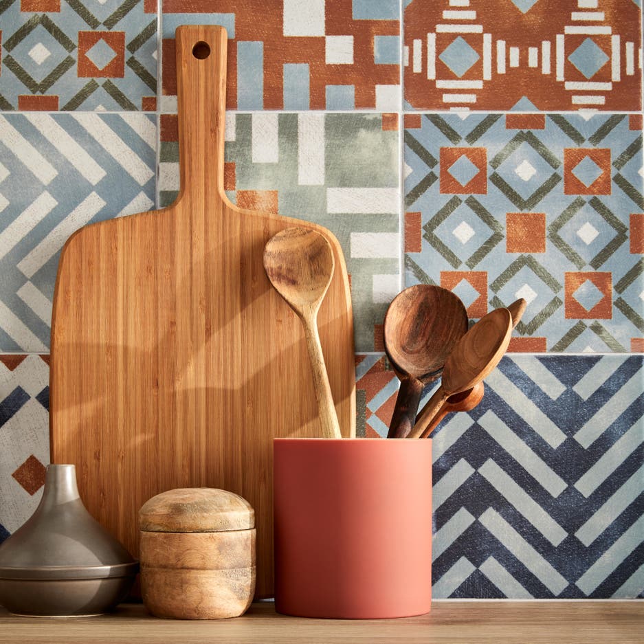 photo d'un rangement d'ustensile de cuisine dans un pot