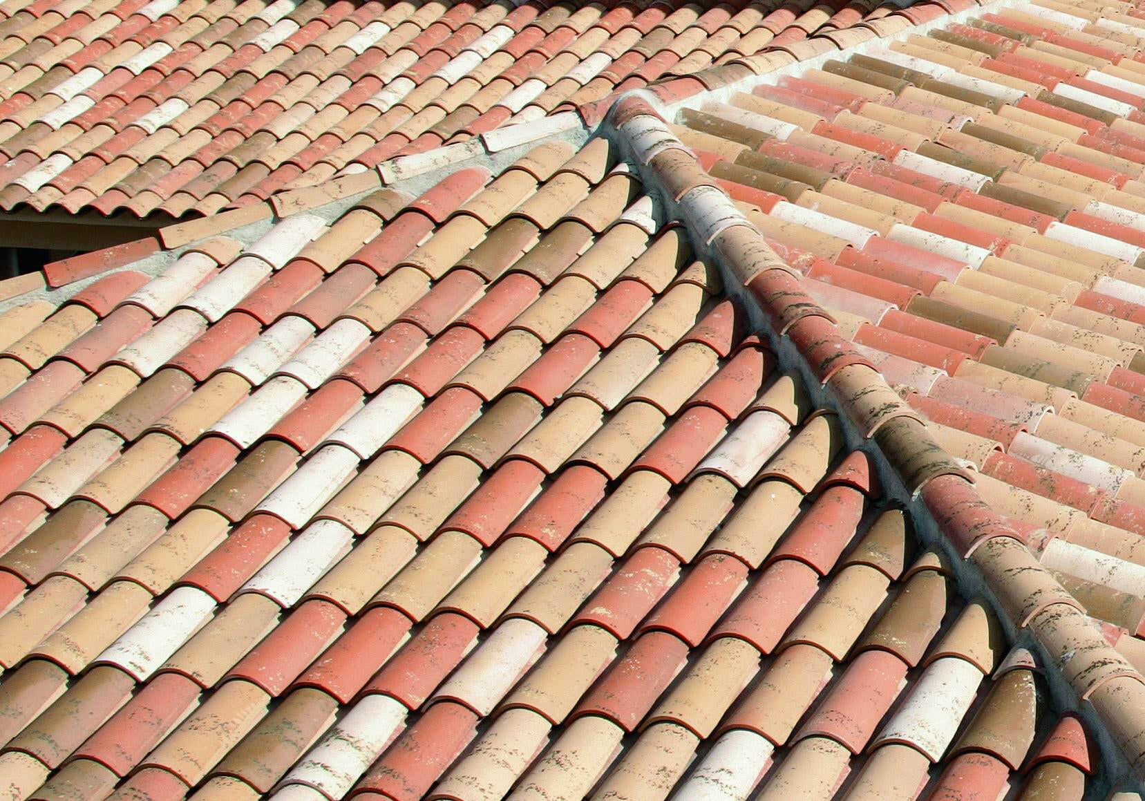 Tuile MONIER authentique lafarge Canal midi - 2