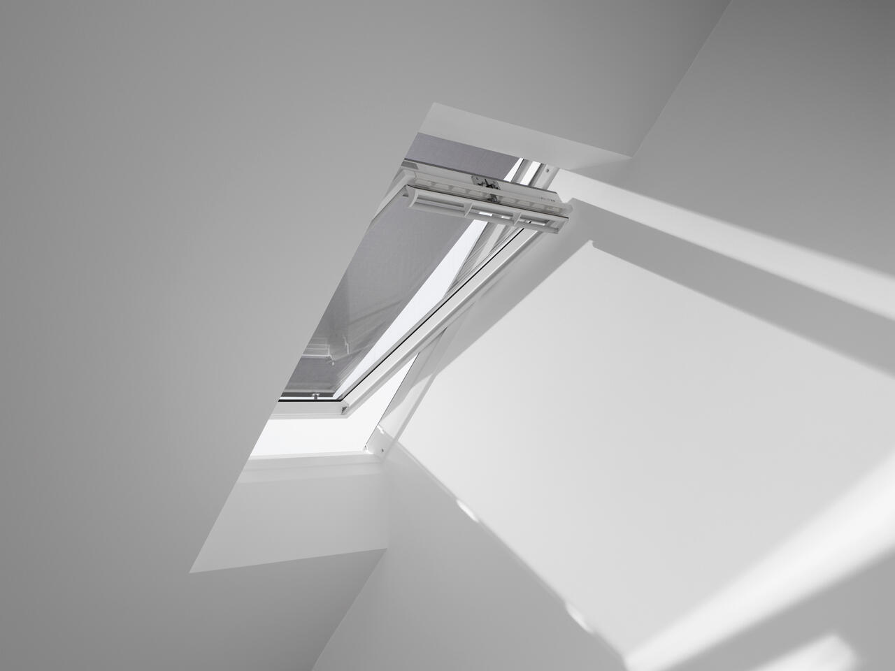 Store fenêtre de toit VELUX pare-soleil manuel noir MHL SK00 cadre Noir - 4