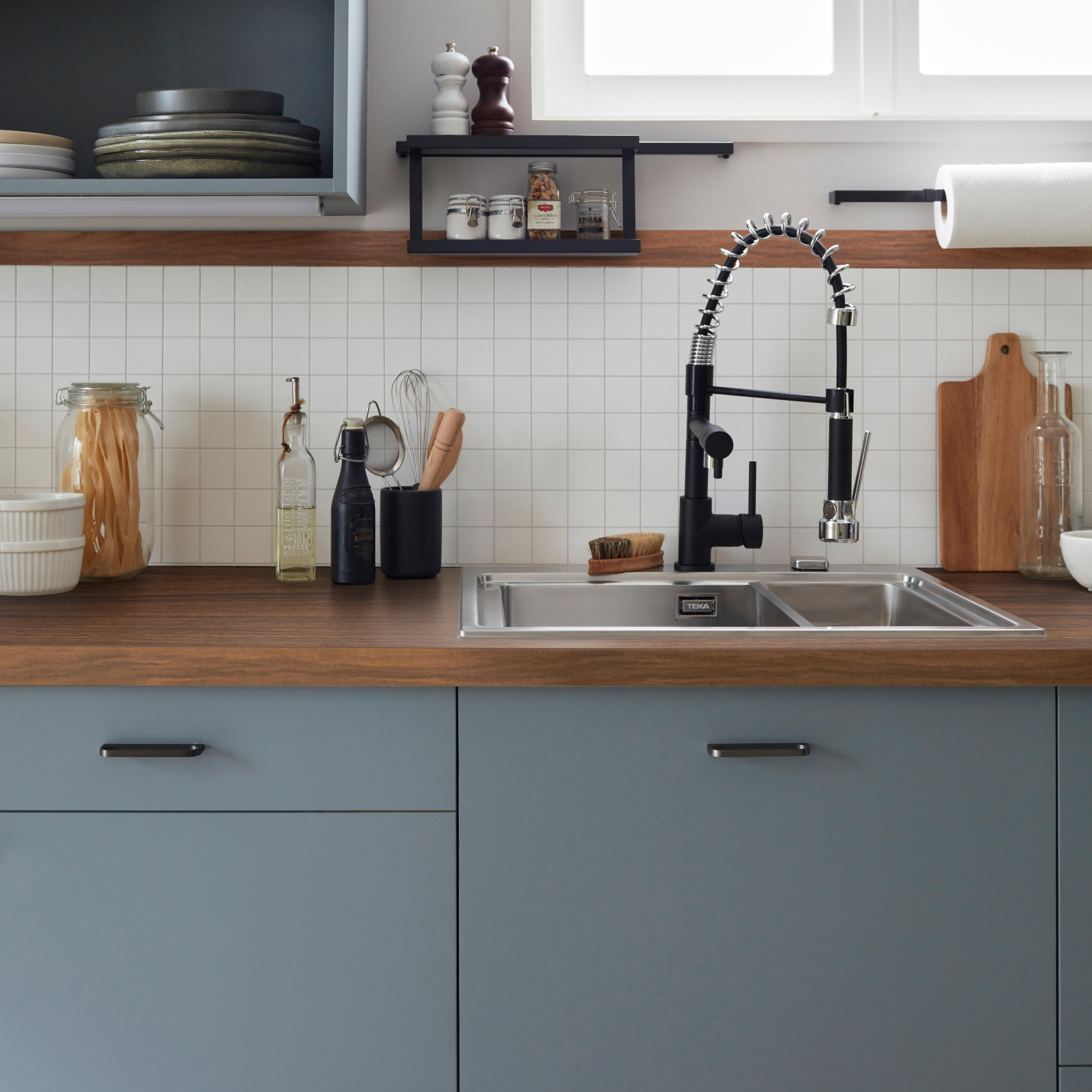 Staffa per barra a muro per accessori cucina gancio nero P 8.75 cm - 10