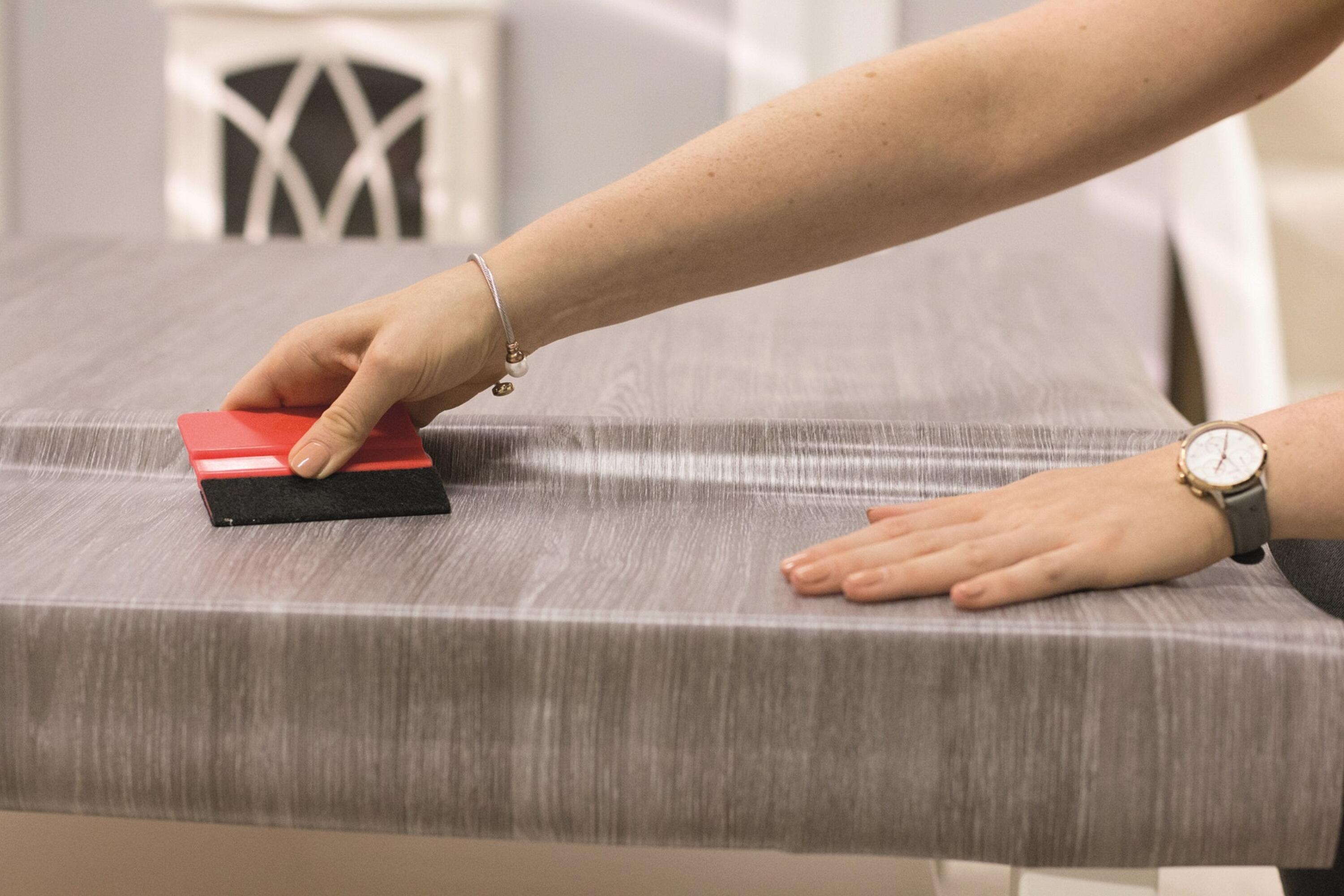 Adhésif décoratif SAINT HONORE Effet bois chêne, sheffield gris perle l.0.9 x L. - 4