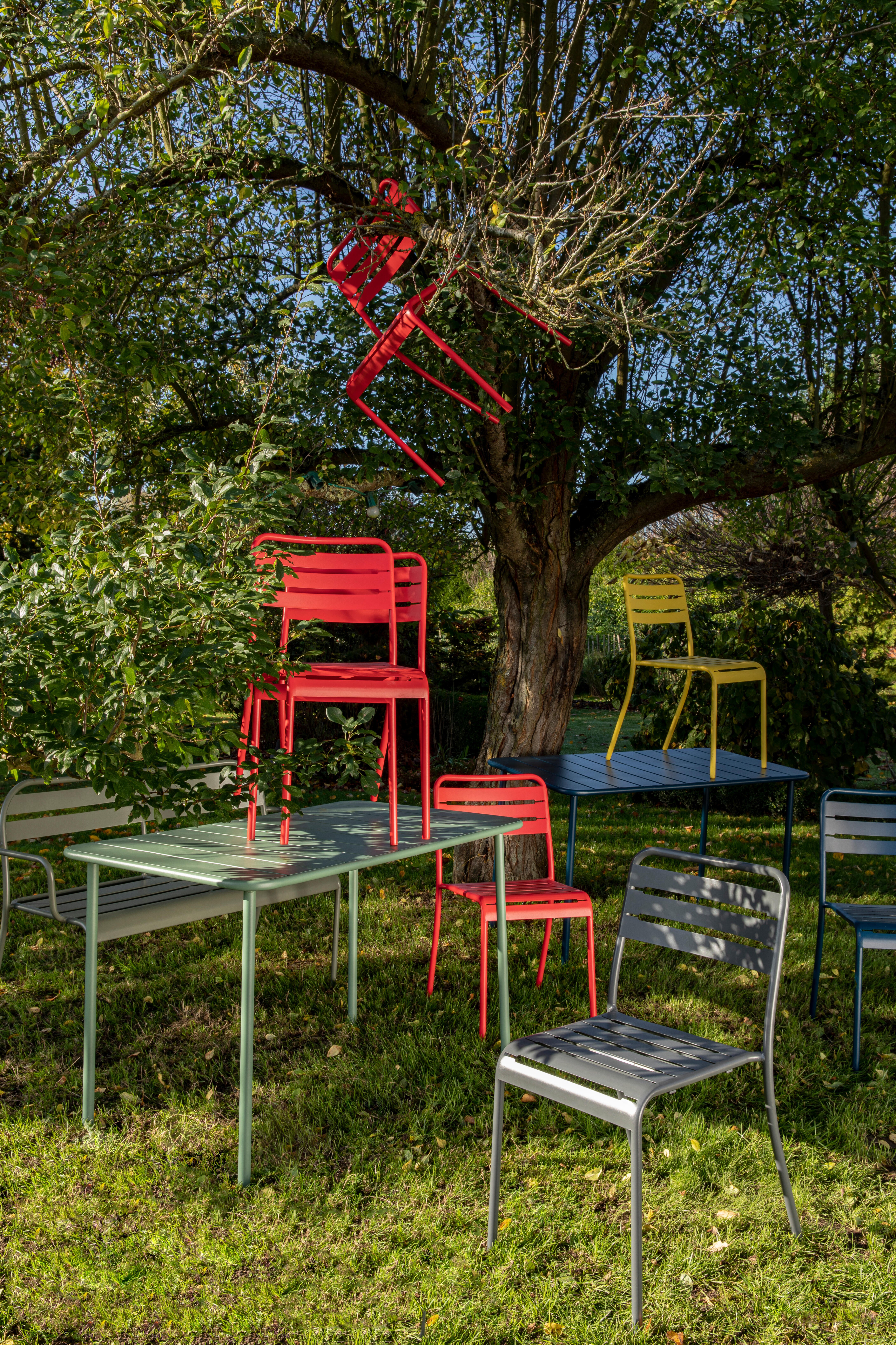 Table de jardin CAFE carrée en métal coloris vert – 2 personnes - 2
