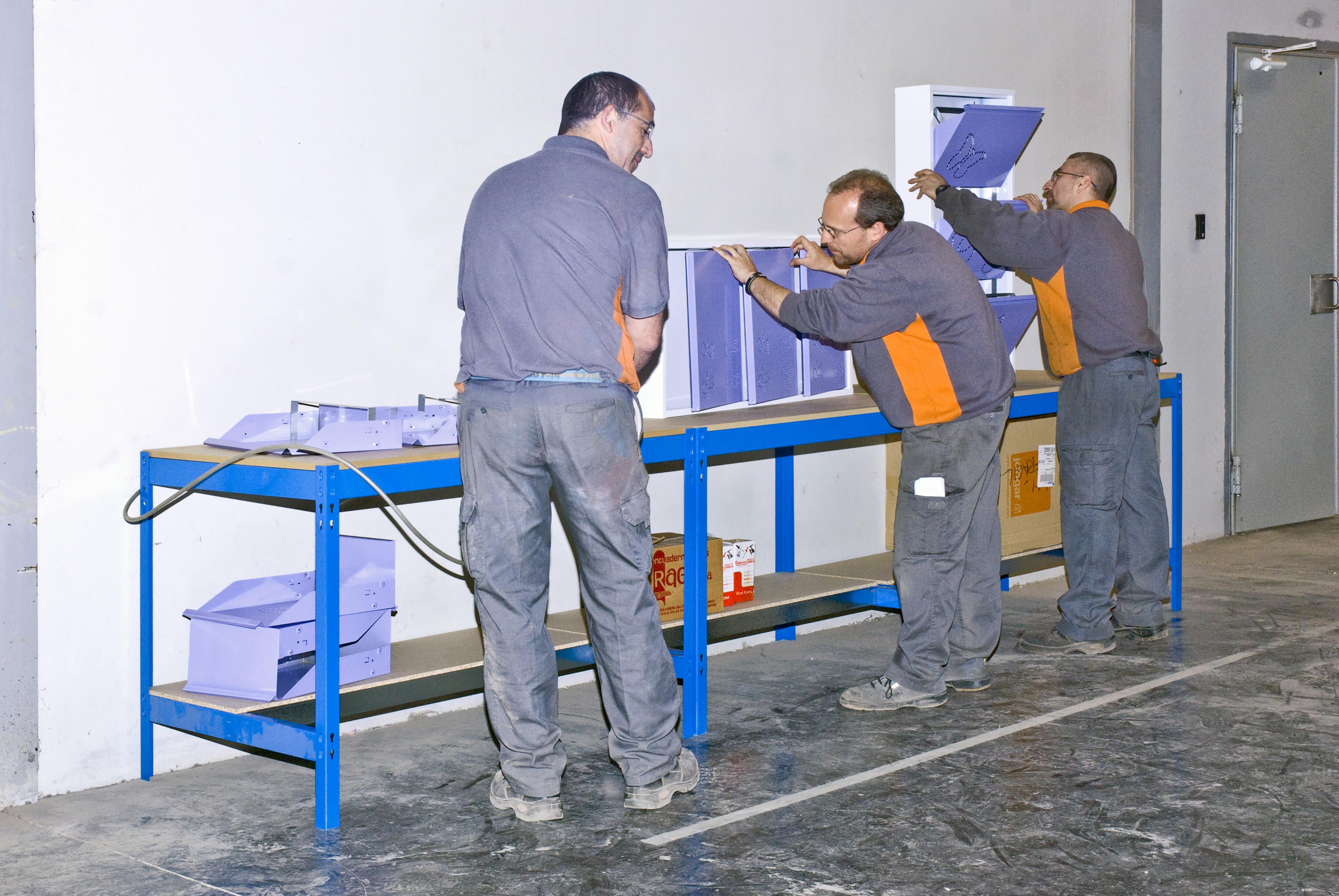 Bancada de trabalho 900x600x840 cm 400 Kg azul Simonrack KIT BT-3 - 6