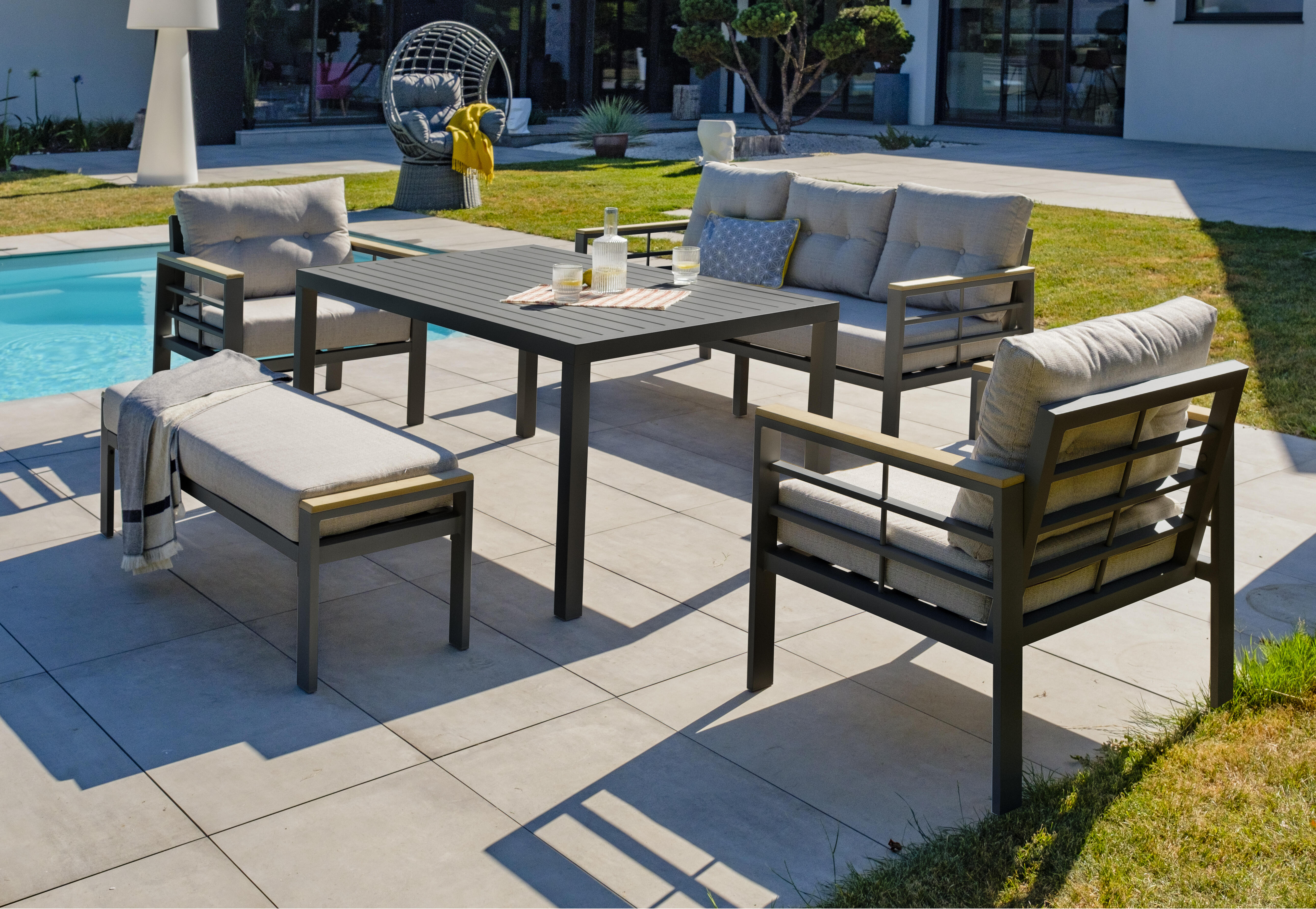 Salon de jardin noir Cayenne DCB GARDEN, 7 personnes - 2