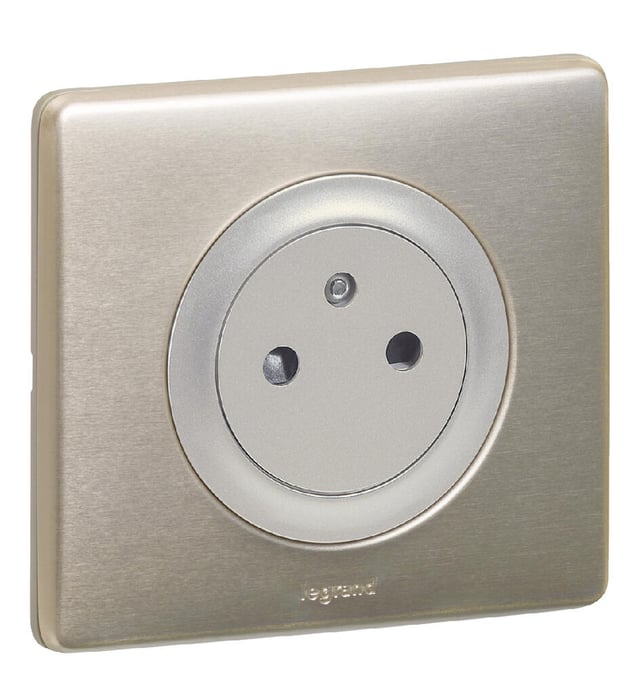 Prise avec terre affleurante, complet, LEGRAND Céliane, titane