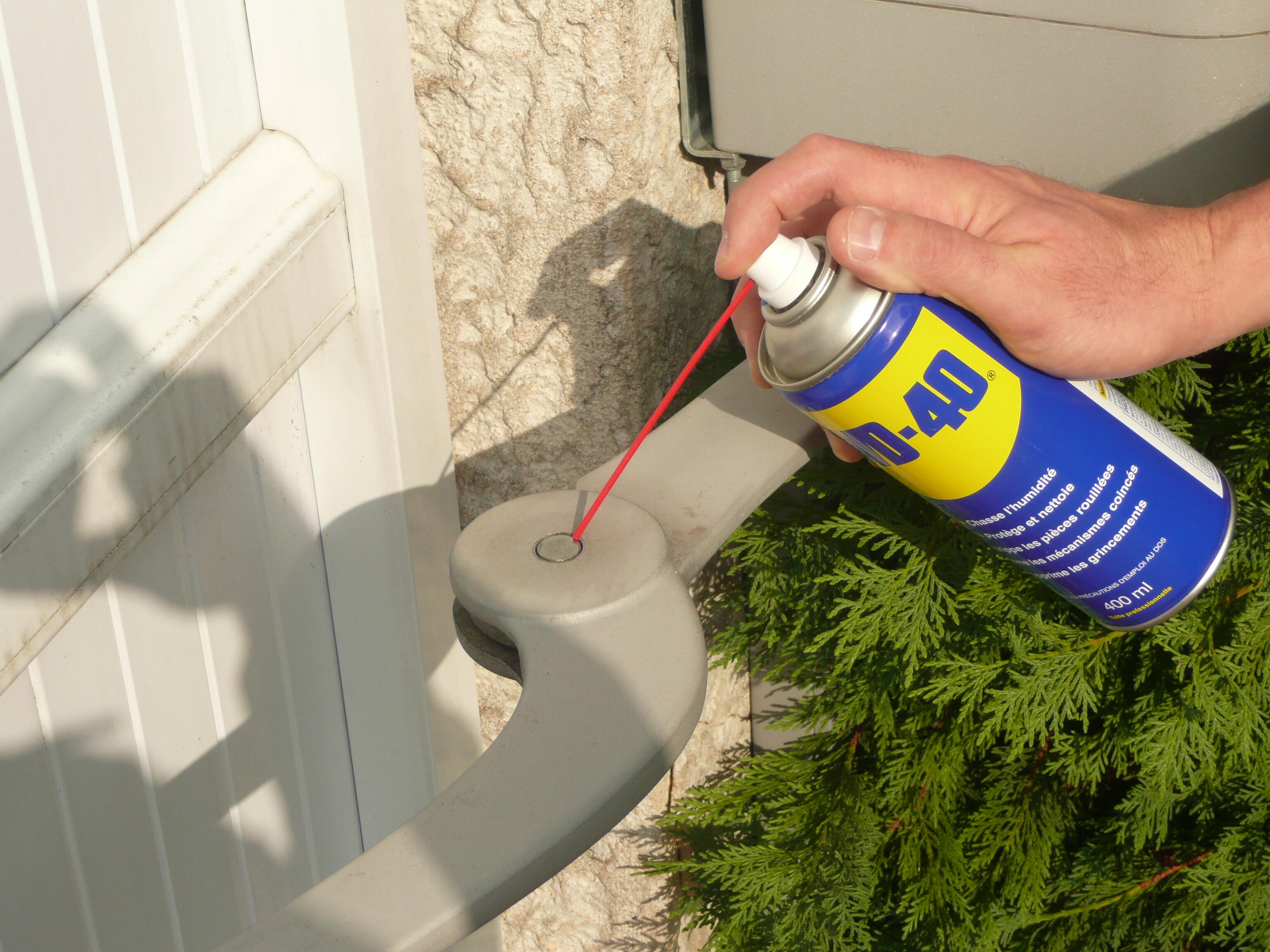 Lubrifiant et dégrippant multifonction,  WD-40 en aérosol 400 ml - 3