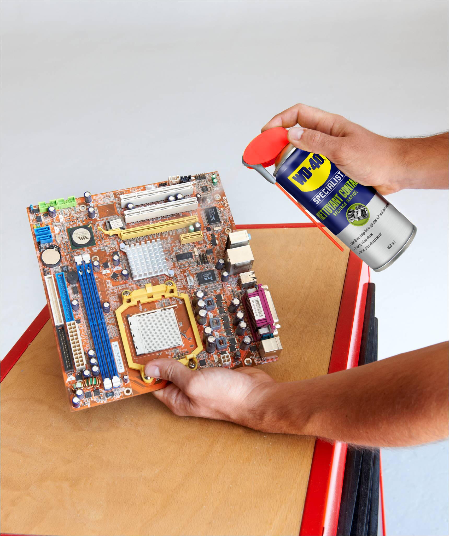 Nettoyant contacts électriques WD-40 en aérosol 250 ml - 9