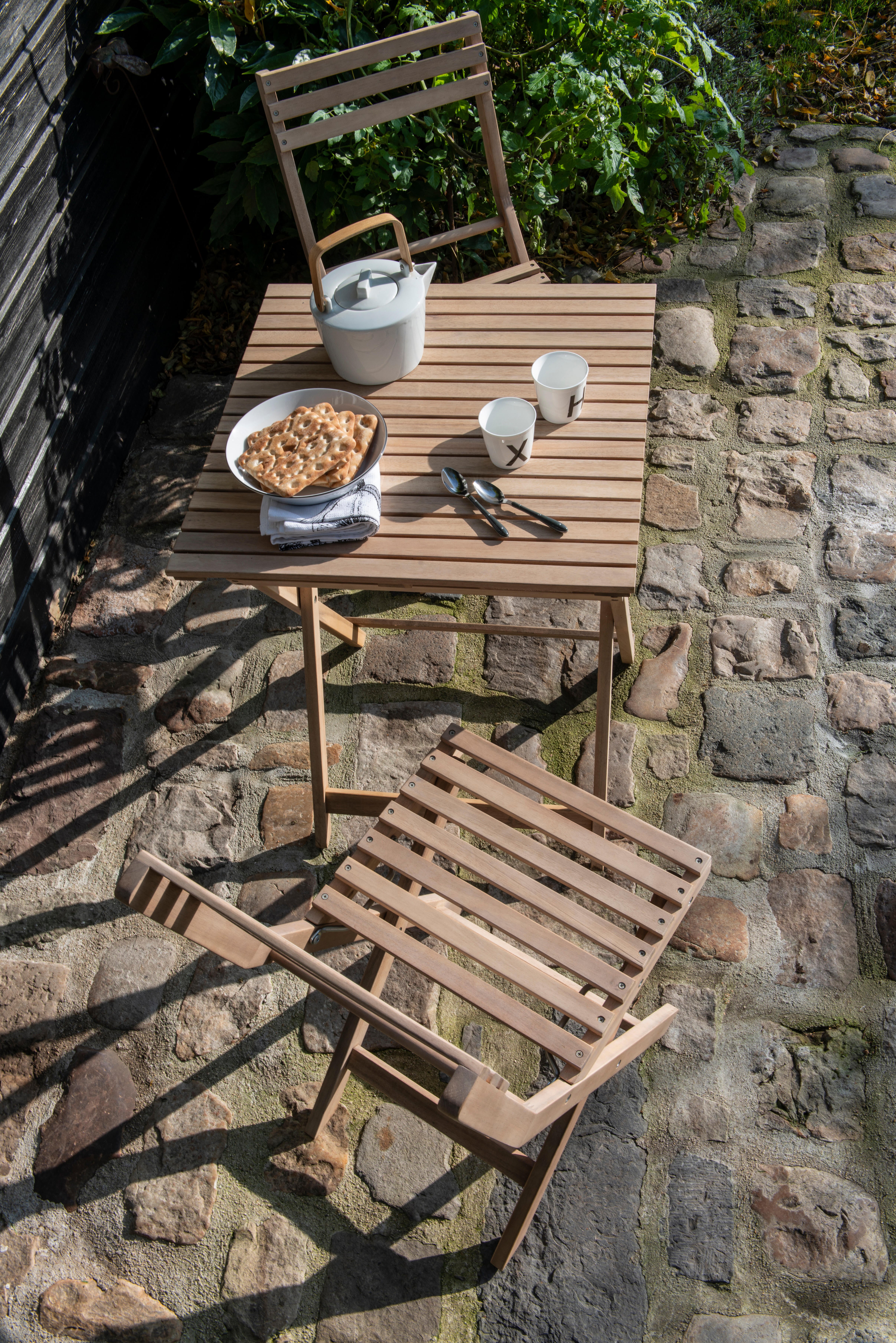 Set tavolo e sedie Solis NATERIAL in acacia beige per 2 persone - 6
