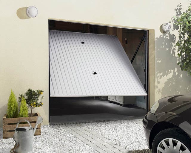 porte-de-garage-basculante-manuelle