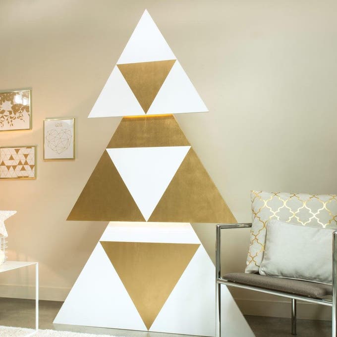 photo d'un sapin de noël lumineux