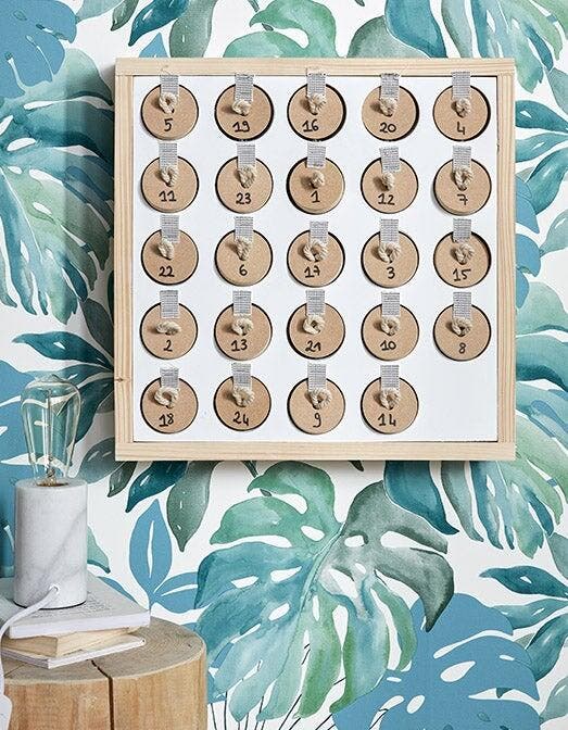 photo d'une création d'un calendrier de l'avent en bois