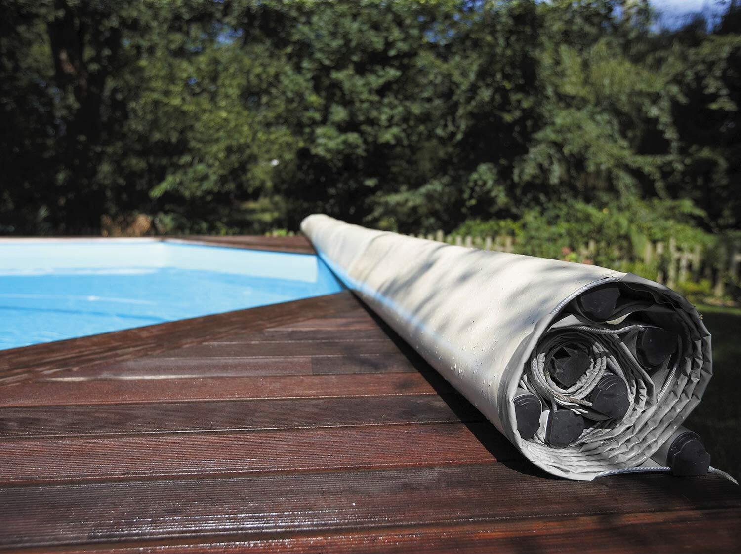 Abri, couverture, bâche : bien protéger sa piscine - Côté Maison