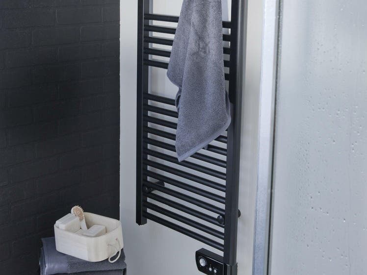 Remplacer un radiateur par un sèche-serviette : le guide
