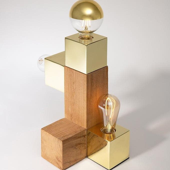 photo d'une lampe bouquet - Composition d’ampoules