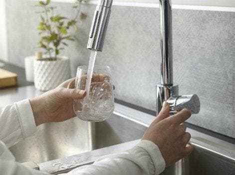 Filtres à eau pour robinet ALTHY ACF System Filtre à eau pour robinet Le  purificateur d'eau du robinet réduit le mauvais goût du chlore au plomb