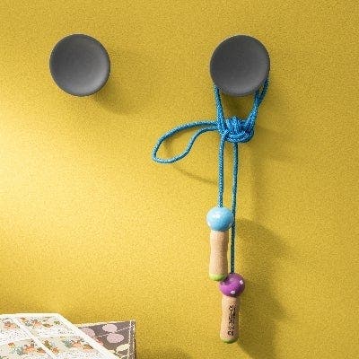 Une cloison de rangement dans l'entrée