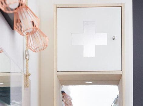 photo d'une armoire à toilette