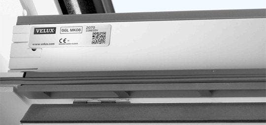 Comment choisir son store pour fenêtre de toit ou Velux ? | Leroy Merlin