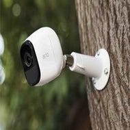 Une surveillance intérieure et extérieure
