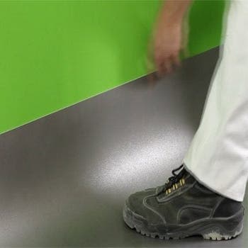 Comment poser un sol PVC en rouleaux ? | Leroy Merlin