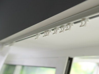Fixation plafond pour rail rideau KS - Noir