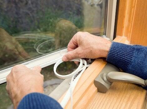 L'isolation ne suffit pas : voici comment empêcher le froid de rentrer par  les fenêtres