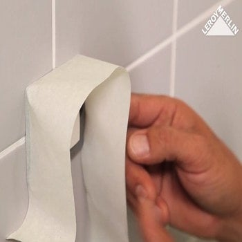 proteger interruptor com fita de pintor