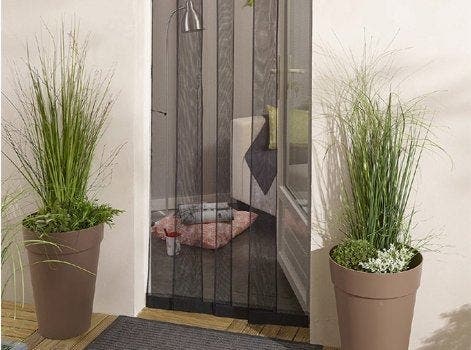 Comment choisir une moustiquaire pour ses fenêtres ou ses portes ?