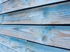 Peinture bois extérieur : prix & conseils pour bien repeindre