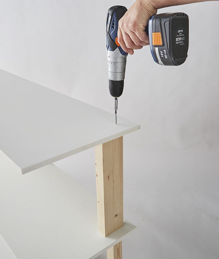 DIY : créer une étagère pour le salon