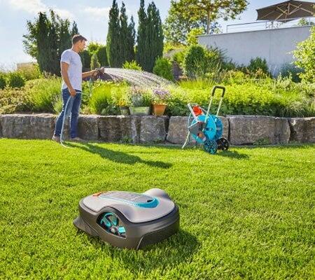 Une tondeuse robot 100% autonome