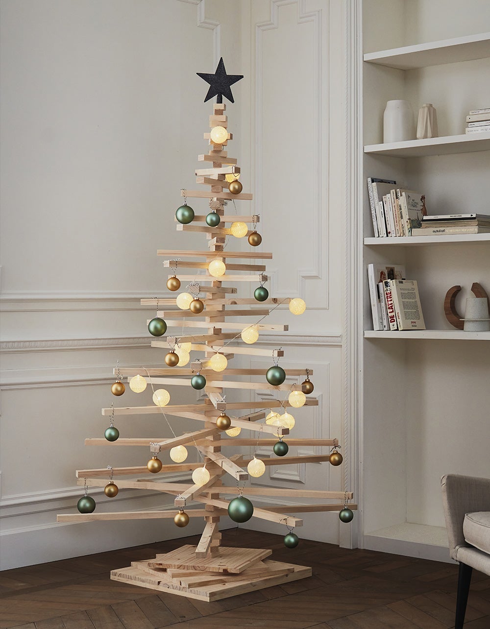 Un sapin de Noël fait maison en tasseaux de bois  Leroy Merlin