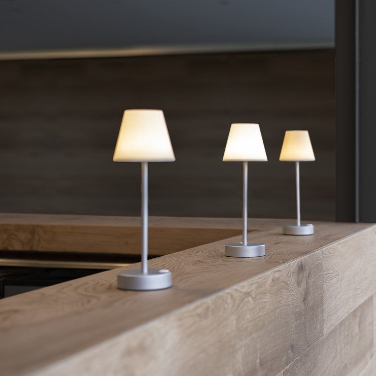 Lámpara de mesa exterior lola slim 2w 4000k a30 gris