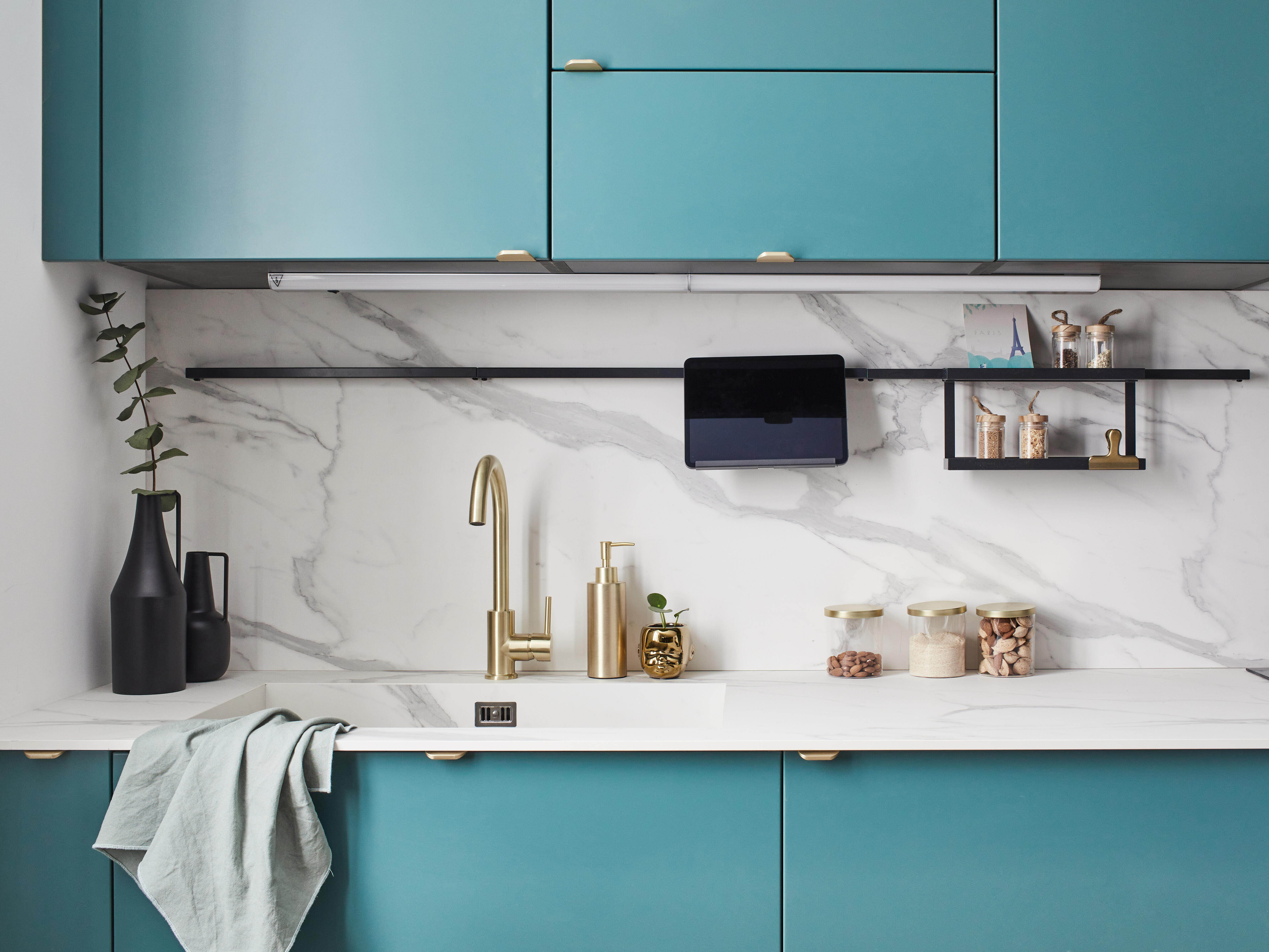 Staffa per barra a muro per accessori cucina gancio nero P 8.75 cm - 9