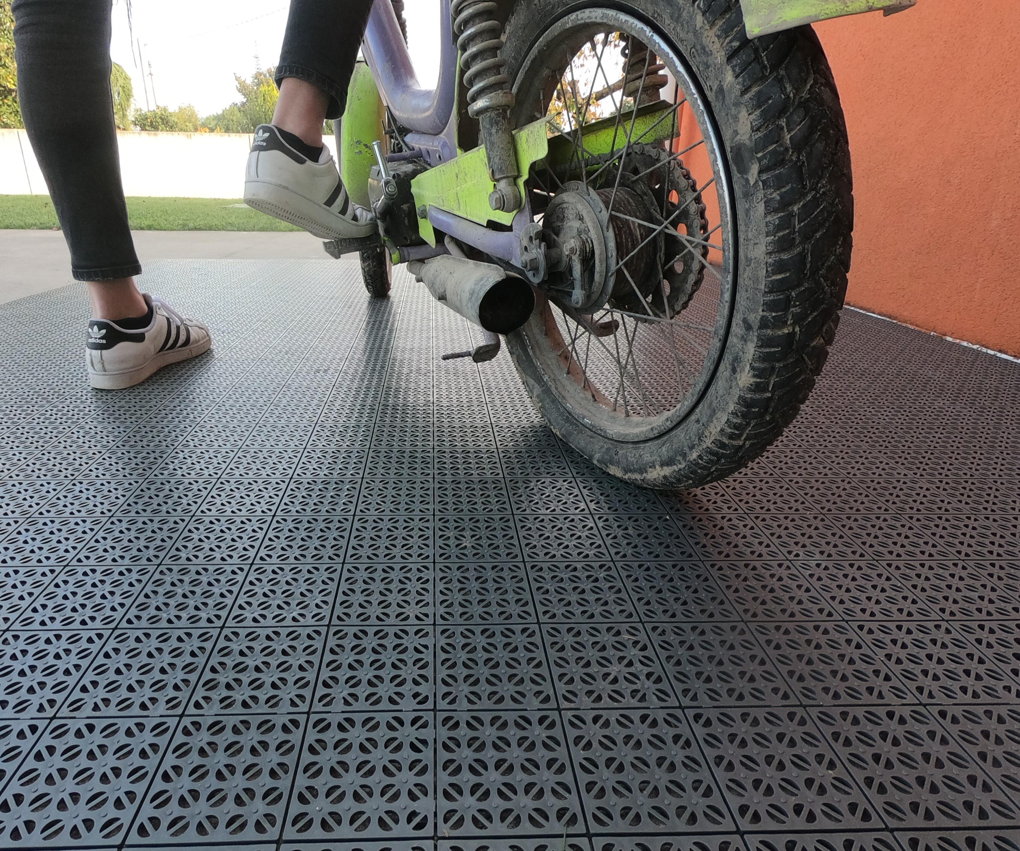 Dalle clipsable polyéthylène Multiplate, gris, L.56 x l.56 cm x Ep.11 mm - 6